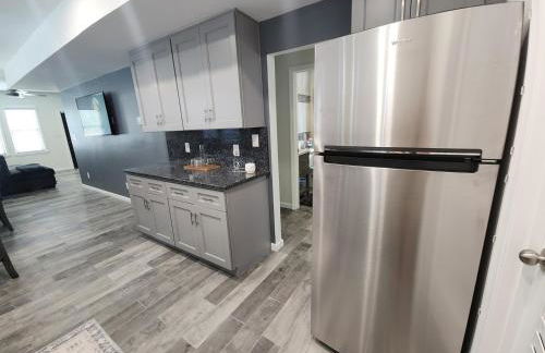 Neat Retreat-Comfortable & Cozy 2 BR,Close to all! - Foto 12