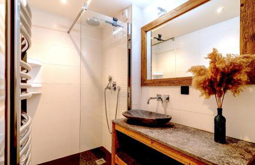 Apt Le Rocher - close to town with Hot tub for 8ppl+2kids - Foto 16