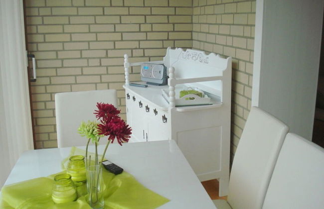 With Beach Chair & Sea... - Photo 12