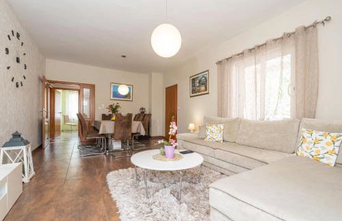 Villa Petmat - with private pool and 6 bedrooms - Photo 28