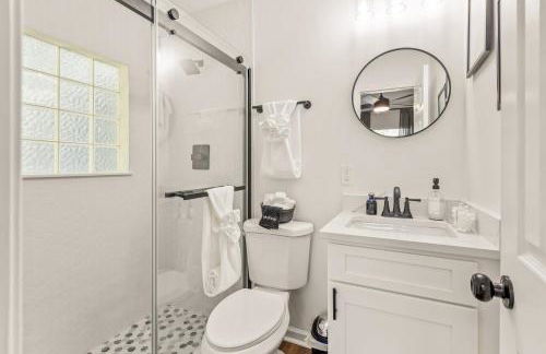 Midtown CharmMinutes to Downtown, FSU, FAMU - Foto 9