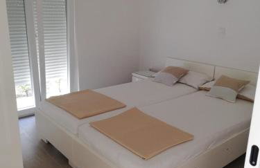 Apartmani Deluxe - Photo 7