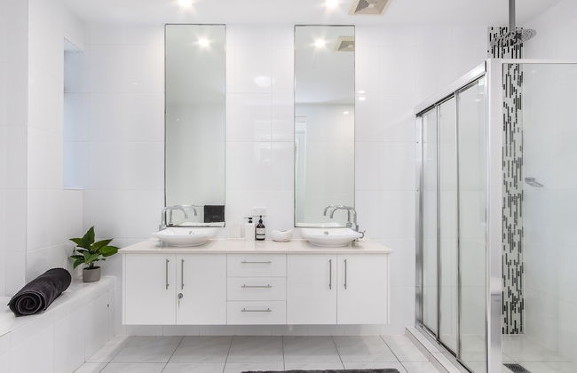 Mermaid Beach Luxury Penthouse - Photo 43