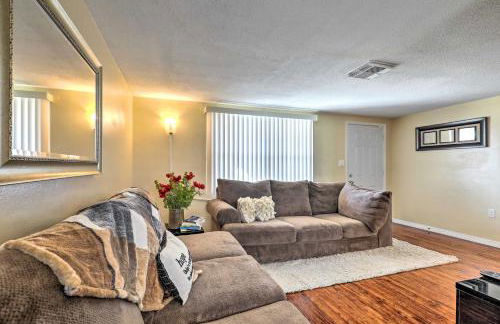 Family Home with Lanai and Yard in Port Richey! - Foto 6