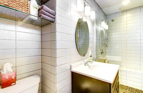 Lakefront Walker Home with Boat Dock and Lift! - Foto 13