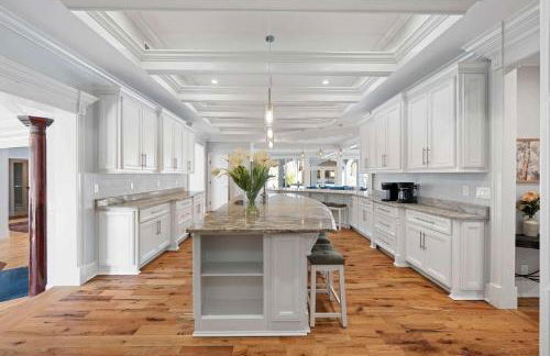 Sleeps 29 Pool Tiki Bar Gym Hot Tub Dogs Welcome - Foto 16