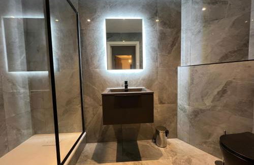 Starlight Lodge - 4 bedroom Barn with Hot Tub! - Foto 16