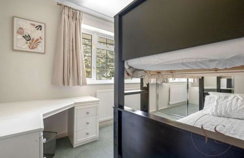 Spacious 6BR Villa in 32 Le More Birmingham with 7 Beds and Free Onsite Parking - Foto 45