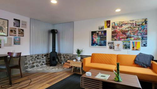 Unique Farm Apartment with Woodstove - Foto 5