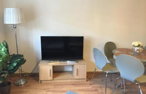 Flats near football clubs - Photo 4