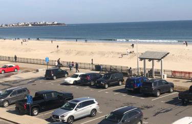 Ocean Front condo in the heart of Hampton Beach - Foto 11