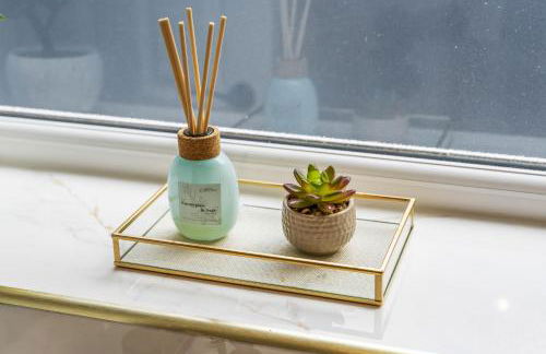 Free Parking ,Modern 4 bedrooms 10min from Birmingham city centre ideal for contractors ,Groups and Families - Photo 32