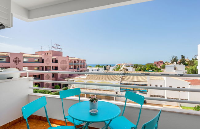 Happy Moments - Photo 5