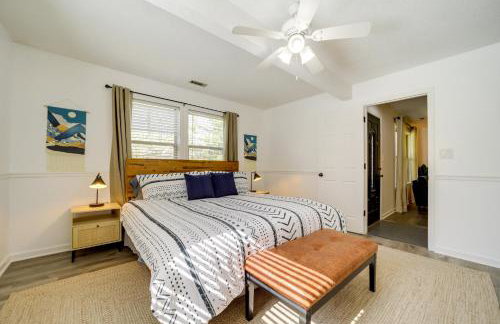 Peaceful Candler Cabin with Private Hot Tub! - Foto 13