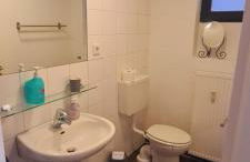 Central-Quiet-5min to tram-shopping- - Foto 16