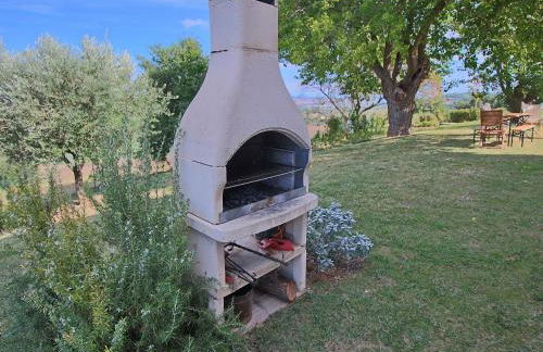 Cottage in Montelabbate with Pool & Forest - Foto 33