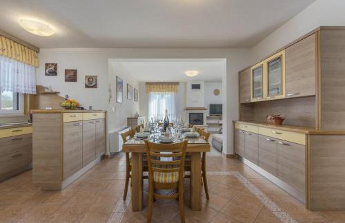 Villa Ales - Photo 18