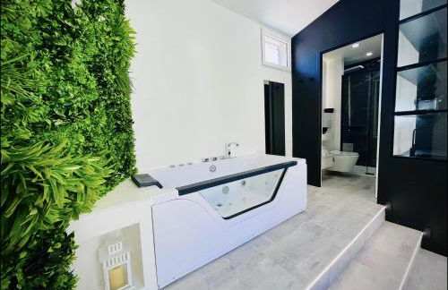 Suite in the City avec JACUZZI PRIVATIF - Hyper Centre - Foto 41