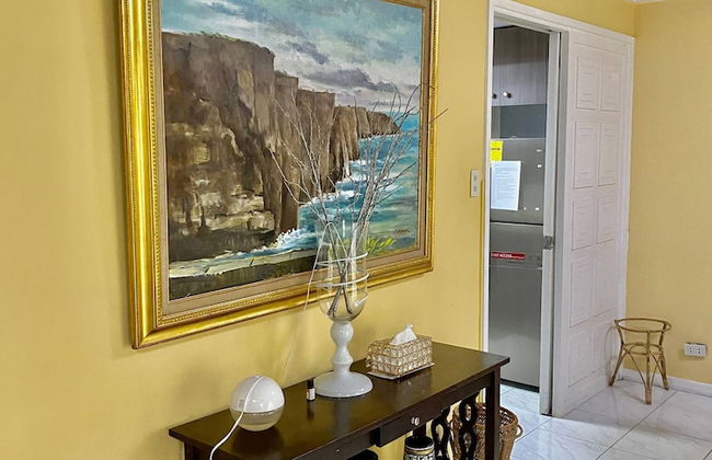 House w 3 Bedrooms And 3 Baths - Free Parking - Photo 30