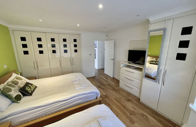 Four Corners Holiday Home with Hot Tub & Sauna - Foto 4