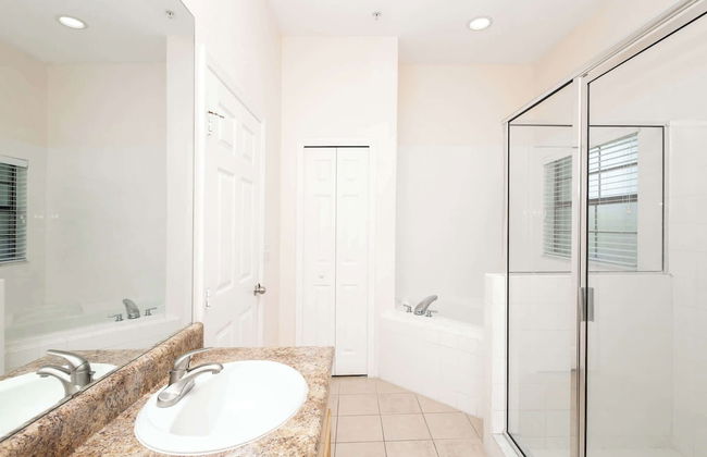 Tropical 2 BDR Condo in Brand New Resort Community - Foto 20