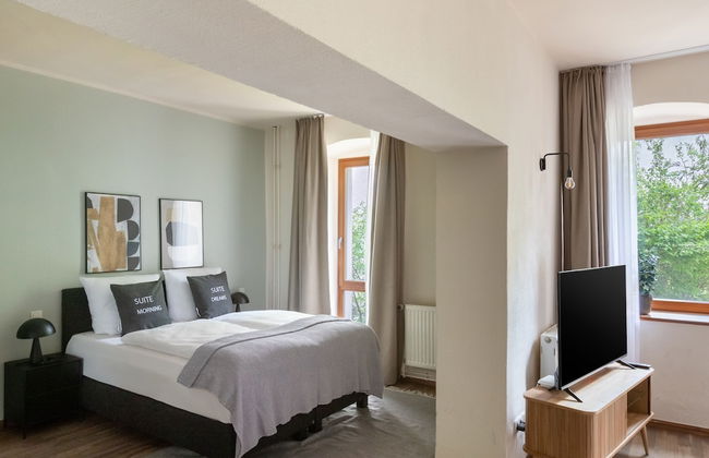 Schoenhouse Avenue by Limehome - Photo 8