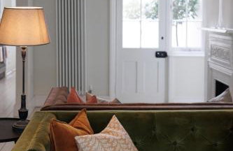 Beautiful house, Cirencester centre, parking - Photo 10