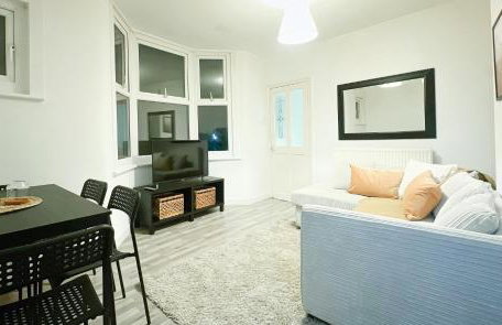 Urban Oasis with Private Garden - Foto 7