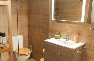 Σπίτι με πισίνα δίπλα στο αεροδρόμιο. - Foto 53