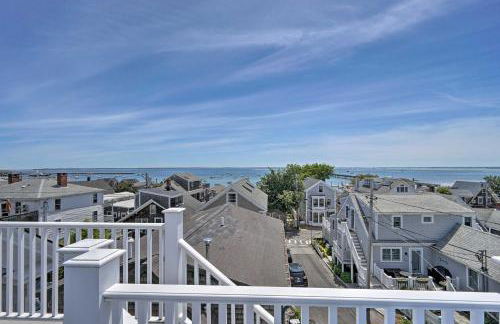 Walk to Commercial Street! Water-View Retreat - Foto 3