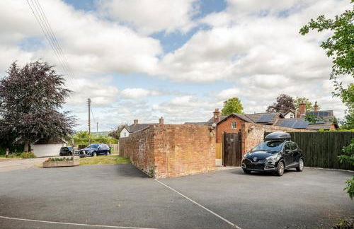 The Hurst Coach House - Photo 10