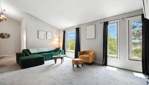 Stylish 2BR Loft Near ISU Hospitals & Downtown - Foto 5