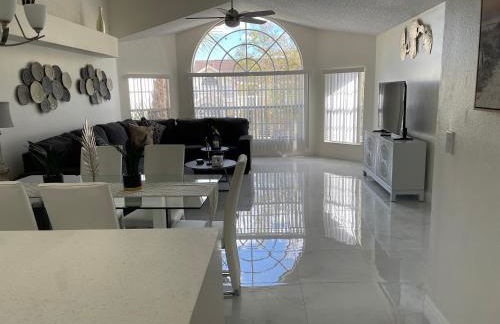 ELEGANT & LUXURIOUS FAMILY APARTMENT close to DISNEY WORLD - Foto 43