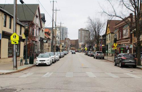 Renovated Brady St. Classic - Foto 18