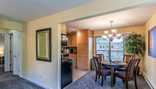 Water View, Best Area, 2 Bedrooms, WD, Jacuzzi Bath, New Carpet, Balcony, View, 825sf - Foto 4