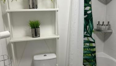 ˈpēsfəl - Photo 3