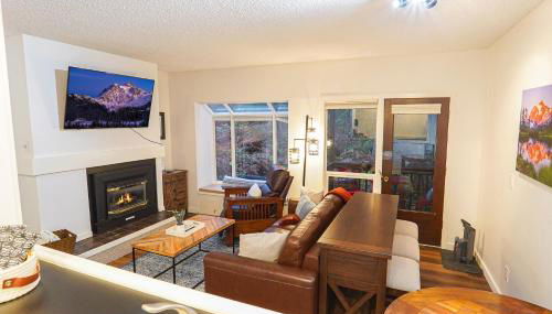 Mt Baker Den, Sleeps 4 - Photo 5