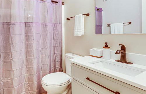 Cozy Meyers Lake Townhome Near Hall of Fame! - Foto 17