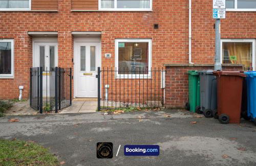 Cosy 4-Bed House l Garden l Free Parking l WiFi l Specious l Hosted by The Cosy Corner Nationwide - Foto 39