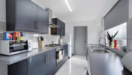 Comfortable 2BR Home 10 Min to Durham Cathedral - Foto 4