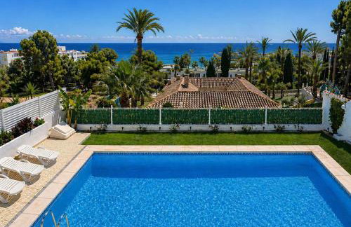 Preciosa villa con piscina, jardín y vistas al mar WIFI - Foto 72