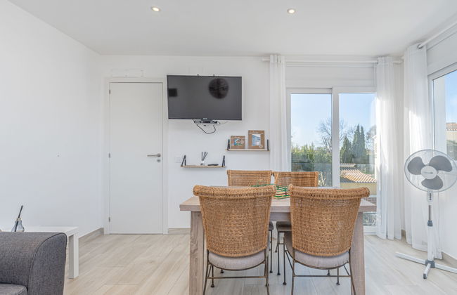 4 bedroom House in Castelló d'Empúries with private pool and garden - Photo 16