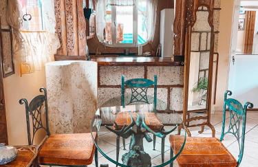 Apartment with Huge Deck Nestled in Marvelous Gardens - Nidos - Foto 27