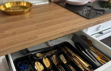 Premium-Apartment im Duisburger Süden, nähe Düsseldorf Flughafen & Messe, Komplett ausgestattetes Apartment mit modernen Altbau-Flair - Foto 14