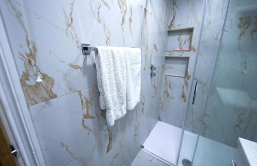 Cozy Charming Bungalow BRAND NEW - Photo 27