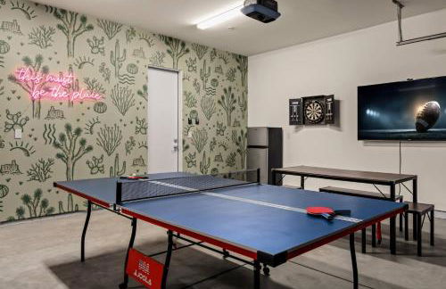 Desert Oasis: Pool, Spa, Golf Sim + EV Charger - Foto 59