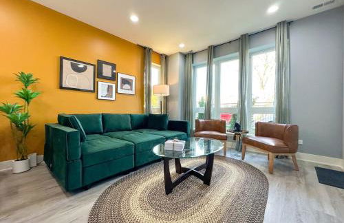 Spacious 3BR Family Oasis Sleeps 8 with Free Parking Near Medical District, Douglas Park and University of Illinois Chicago - Foto 25