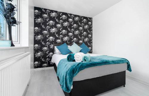 Modern 4 bedroom home ideal for Contractors, Groups and families ,FREE parking for multiple vehicle's - Foto 32