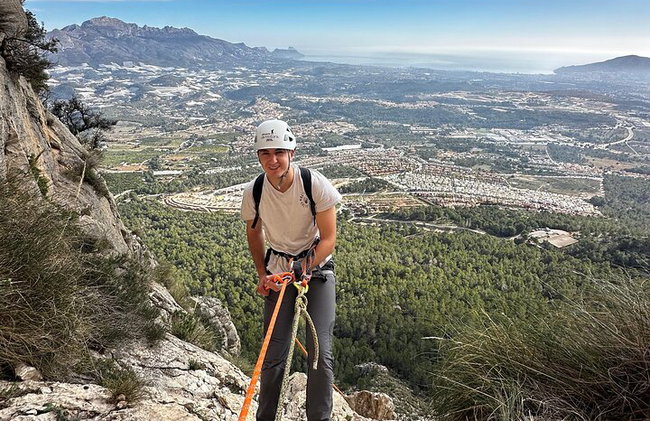 Experiencia de Escalada de Medio Día en Vía Ferrata del Ponoig - Foto 9
