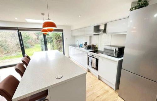 Hutchcomb Villa, 4 Bed Luxury House,Oxford+Parking - Foto 6